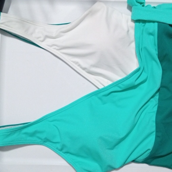 GREEN WHITE COLOR BLOCK V-NECK WRAP TIE ONE PIECE SWIMSUIT SIZE LARGE NWOT - Picture 3 of 8